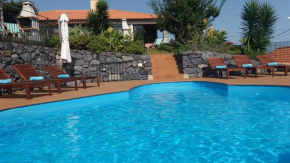 Отель Banda Do Sol Self Catering Cottages  Эштрейту-Да-Кальета